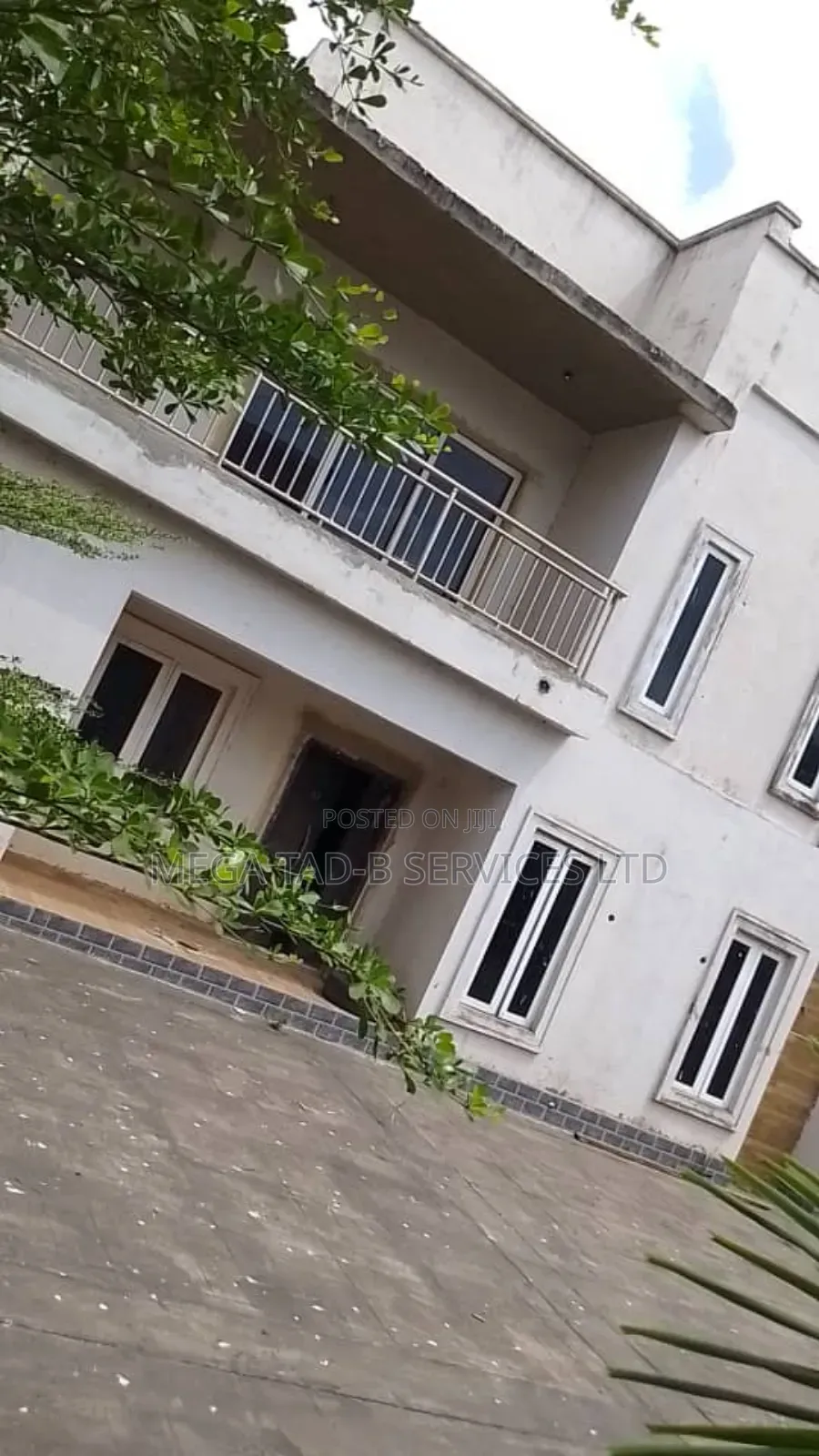 5bdrm Duplex in Bankole Estate, Ojodu for sale