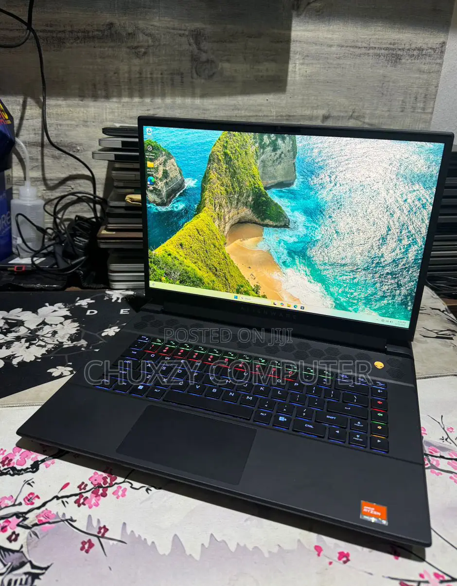New Laptop Dell Alienware M16 R1 64GB Intel Core I9 SSD 2T