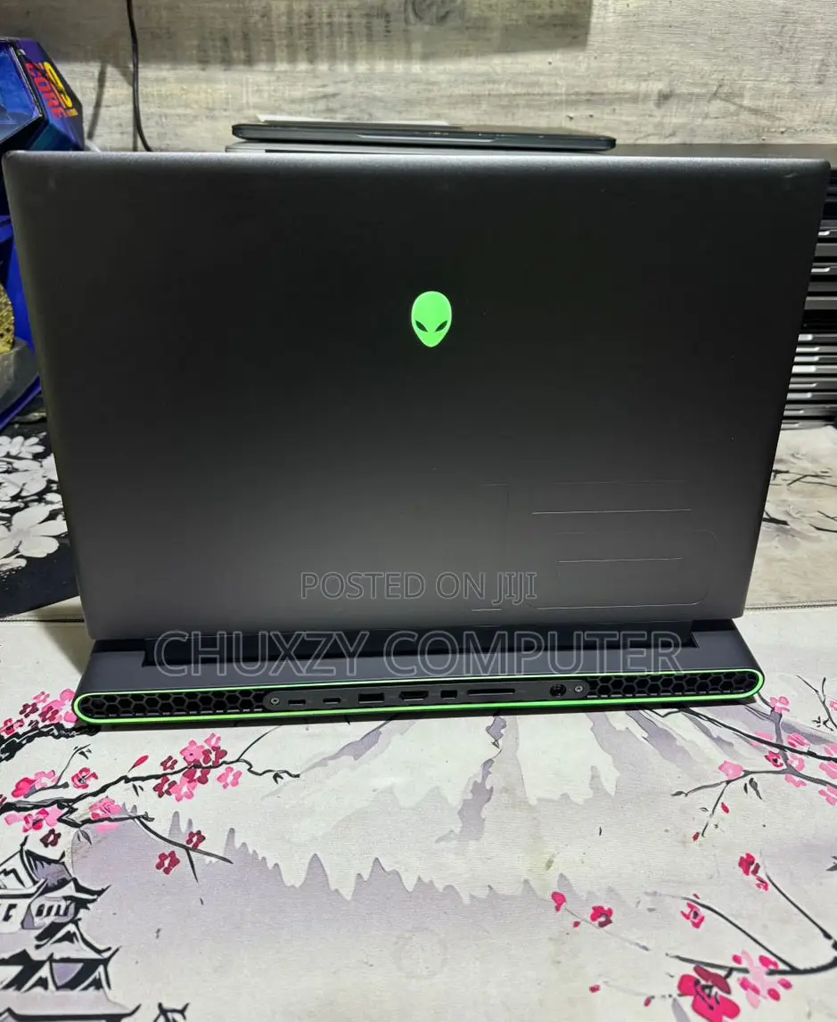 New Laptop Dell Alienware M16 R1 64GB Intel Core I9 SSD 2T