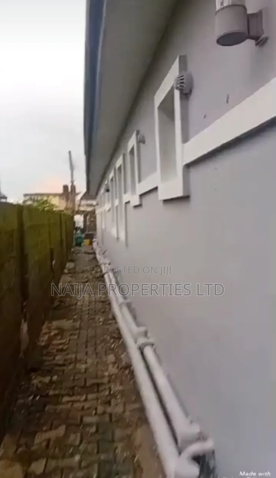 3bdrm Bungalow in New Rd, Awoyaya for sale