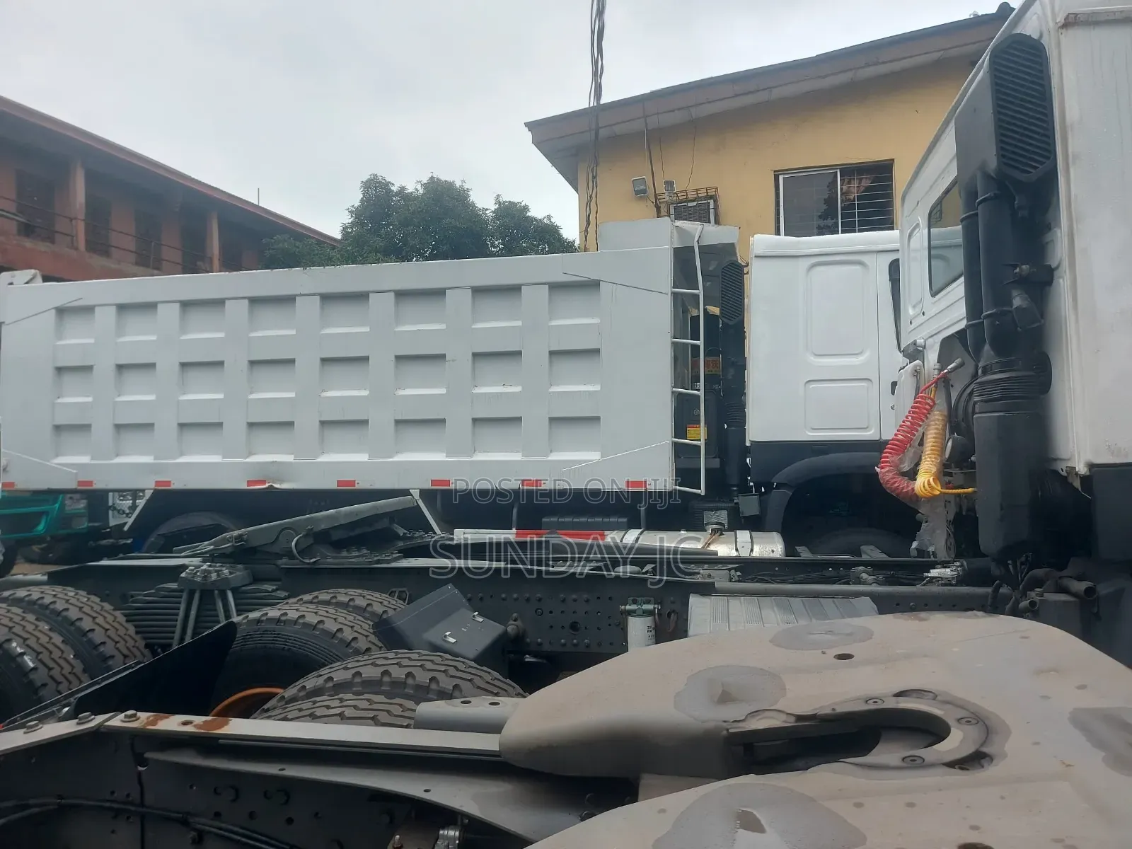Clean Tokunbo 30tons 371 Howo Ten Tyres Dump Truck Superb E