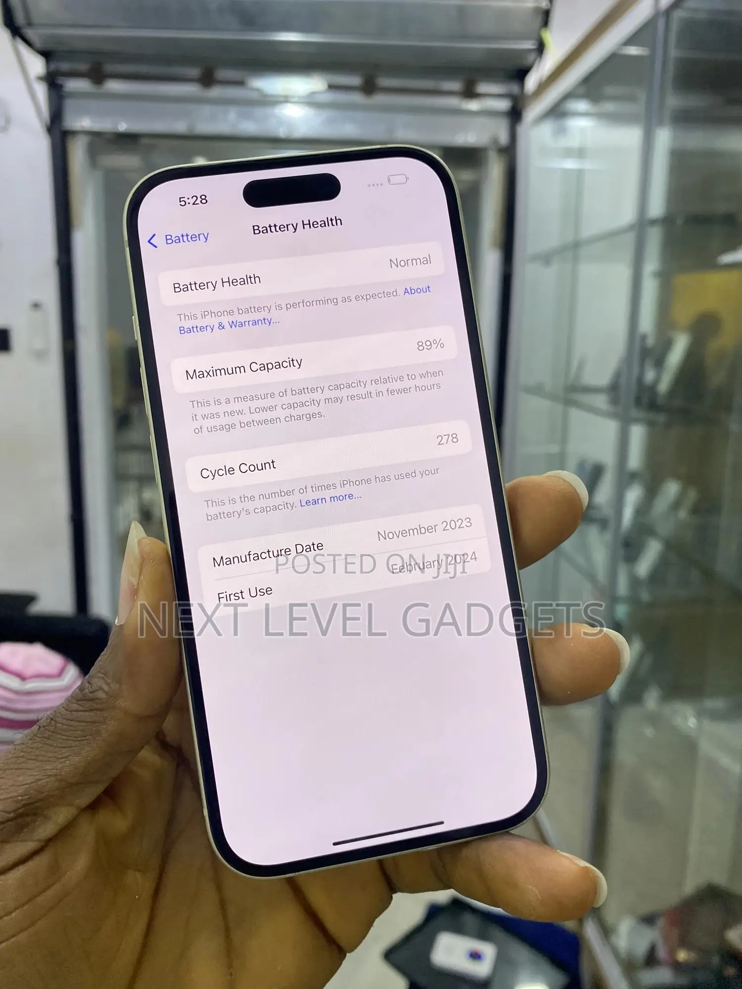 Apple iPhone 15 128 GB Yellow