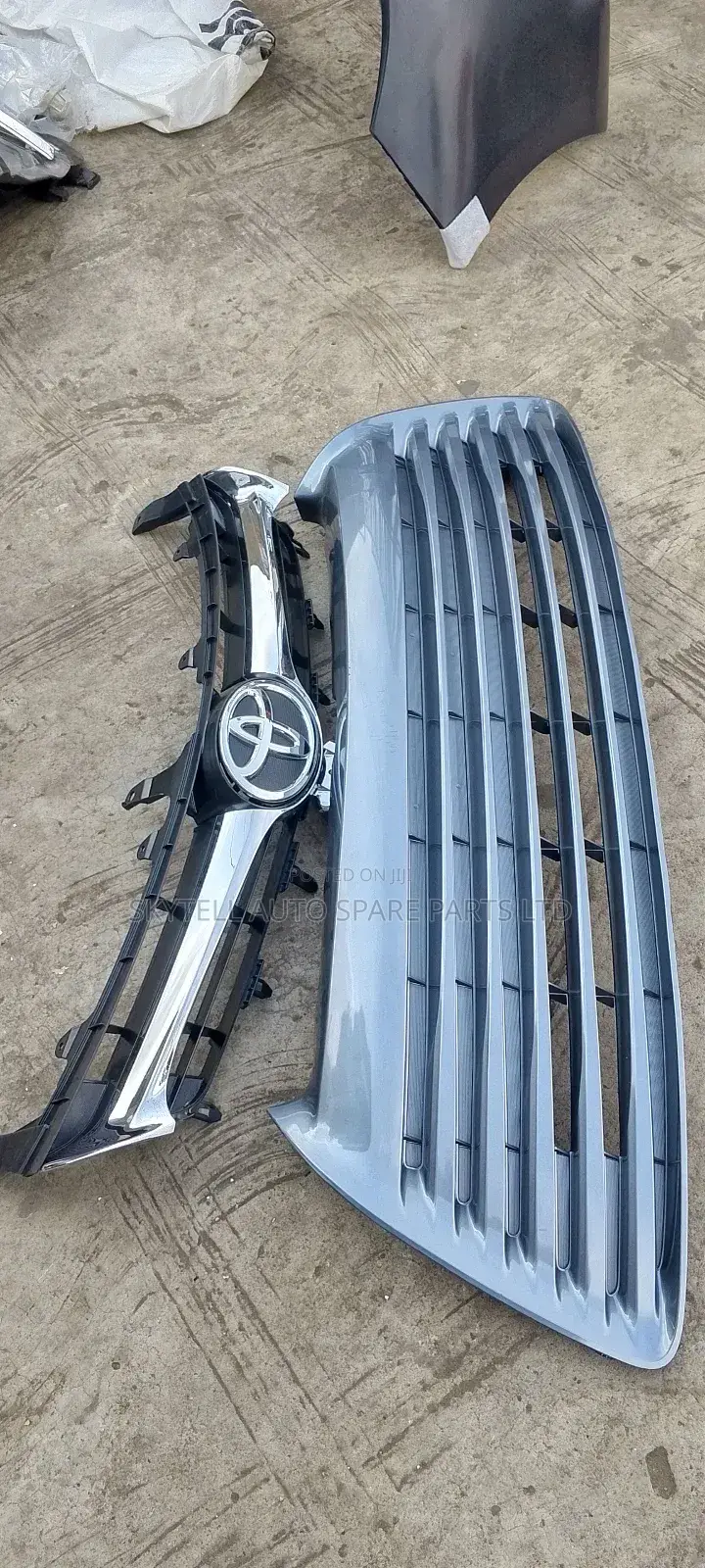 Up And Down Grill For Toyota Camry 2015 Xle