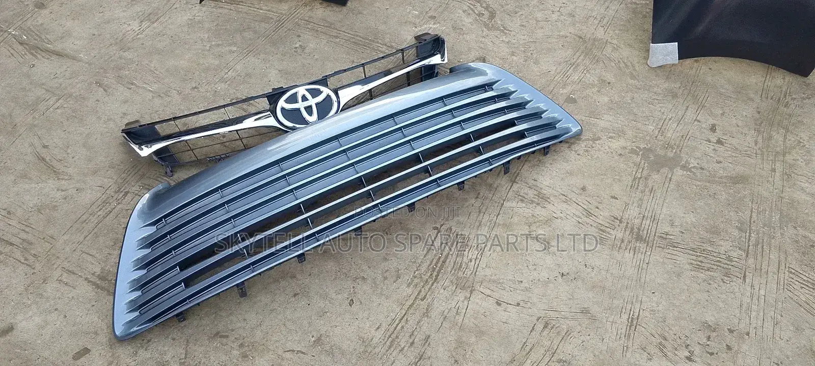 Up And Down Grill For Toyota Camry 2015 Xle