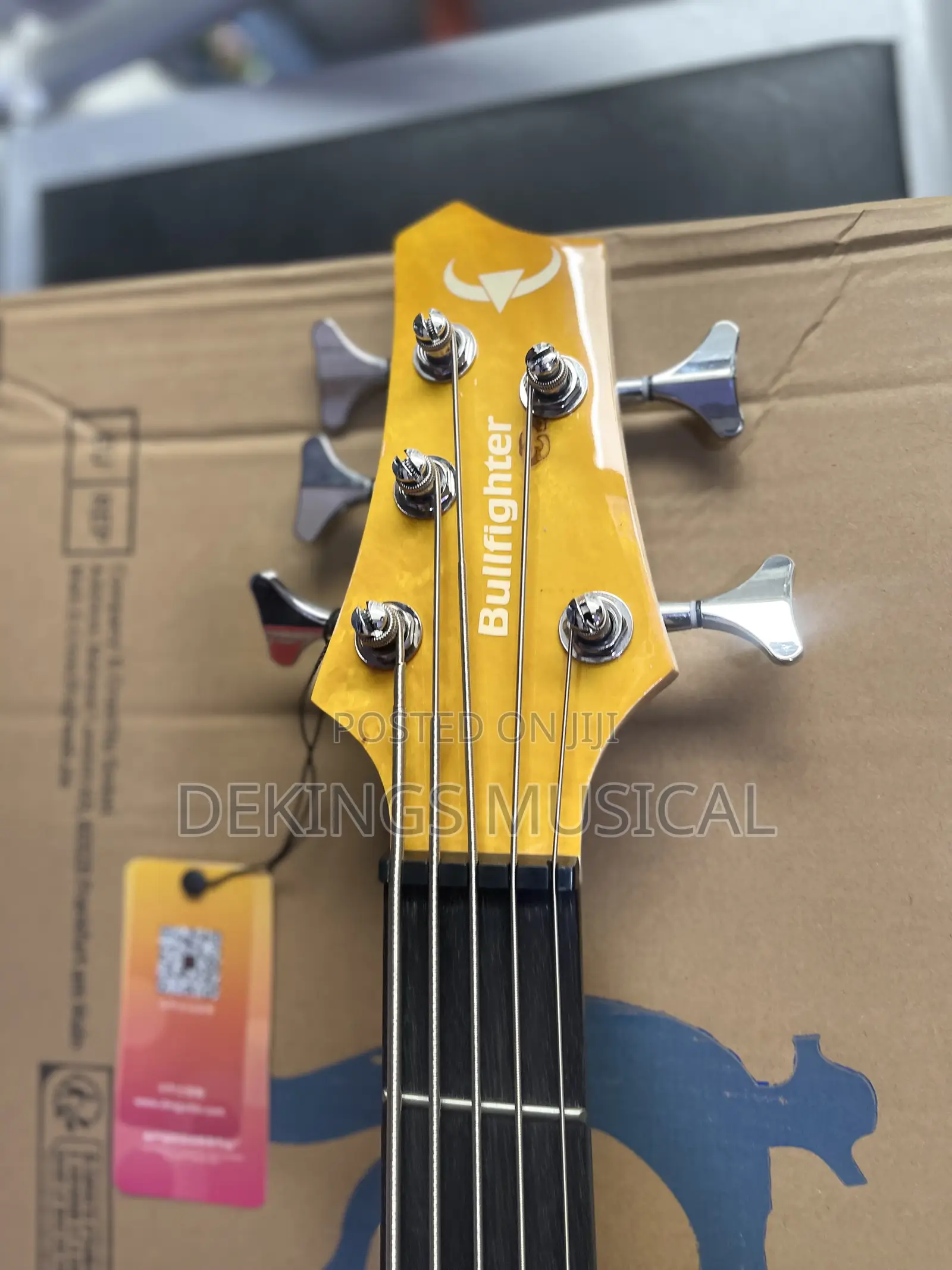 Bullfighter Active 5 Strings Electric Bass Guitar