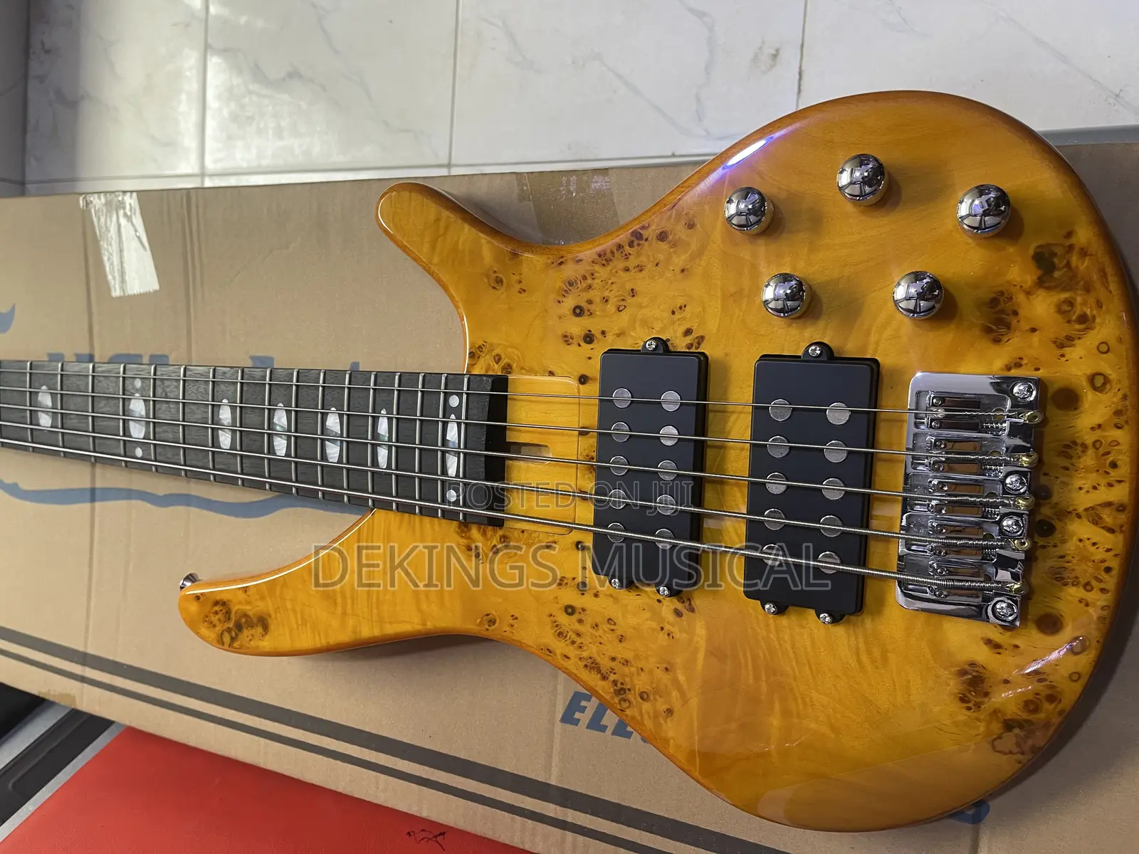 Bullfighter Active 5 Strings Electric Bass Guitar