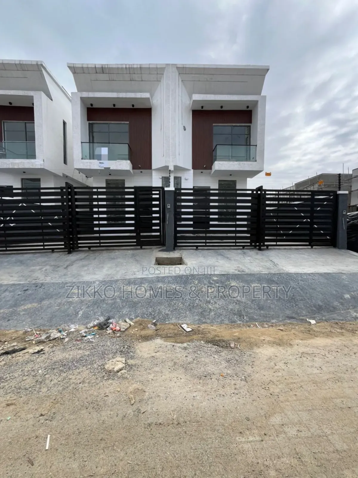 4bdrm Duplex in Ikota Gra, Lekki for sale