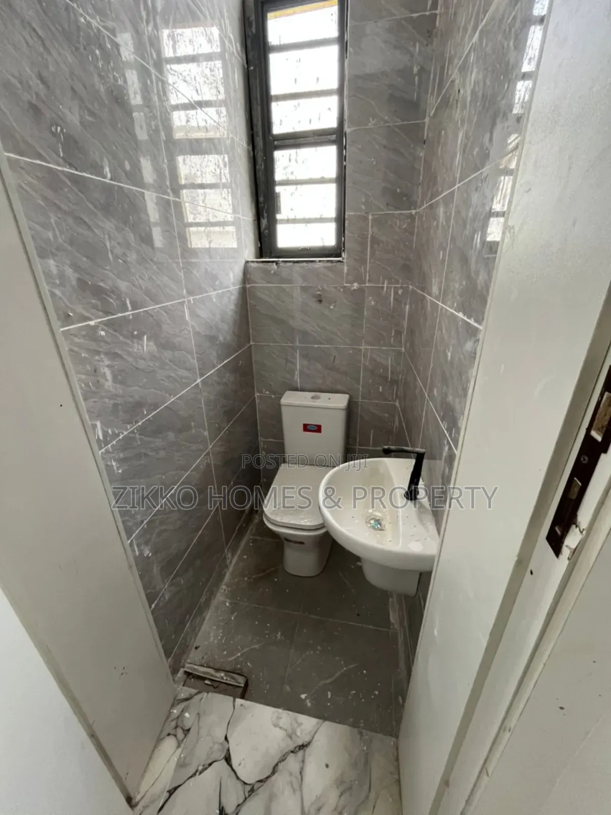 4bdrm Duplex in Ikota Gra, Lekki for sale