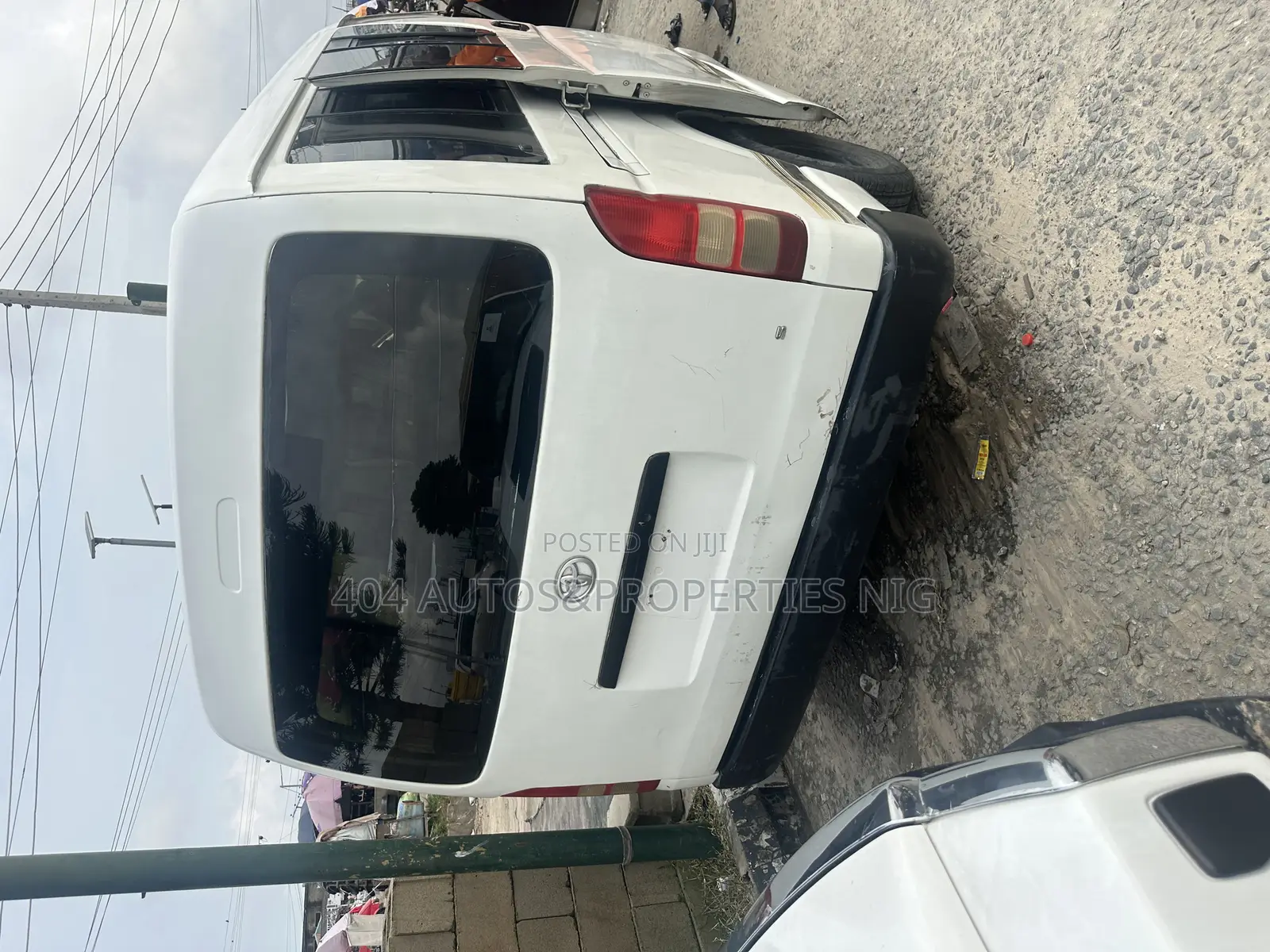 Toyota HiAce 2005 White