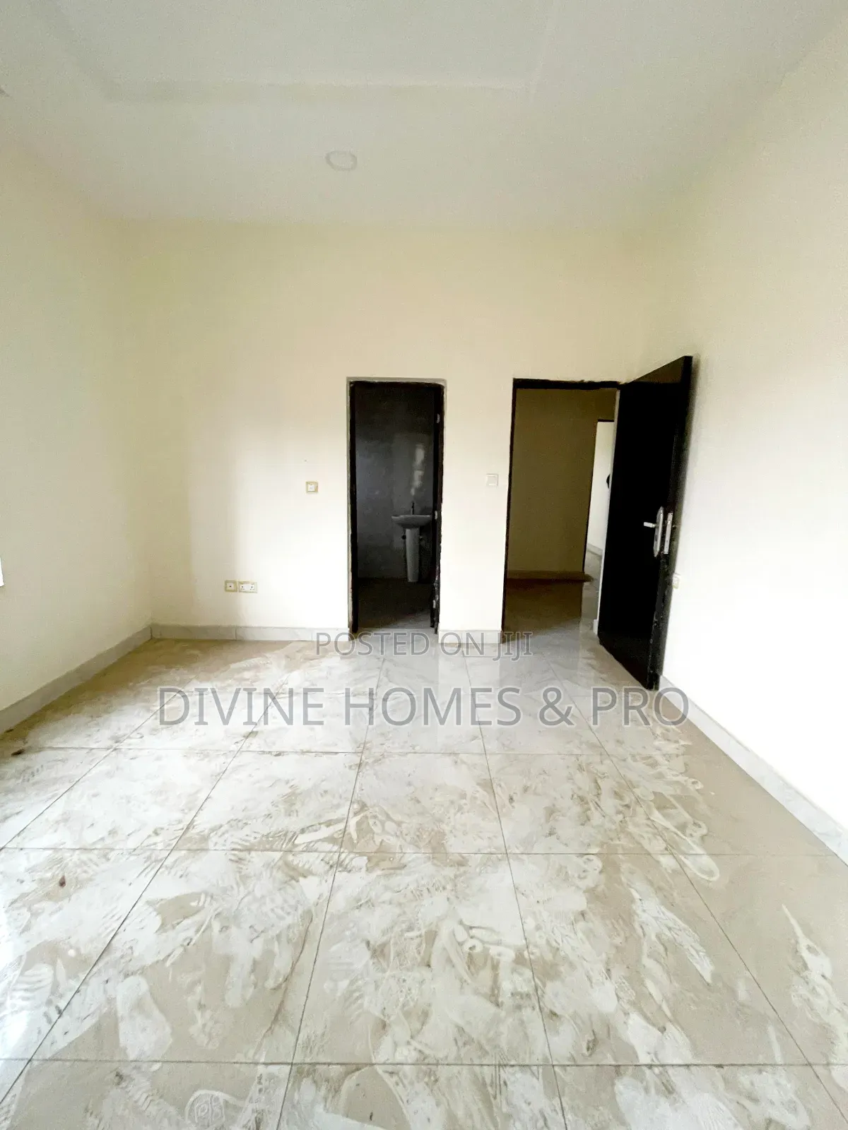 2bdrm Block of Flats in Life Camp for sale