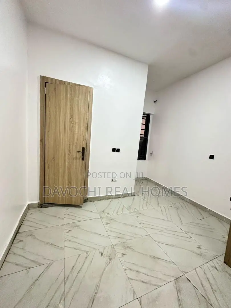 Mini Flat in Orchid Road, Lekki Phase 2 for rent