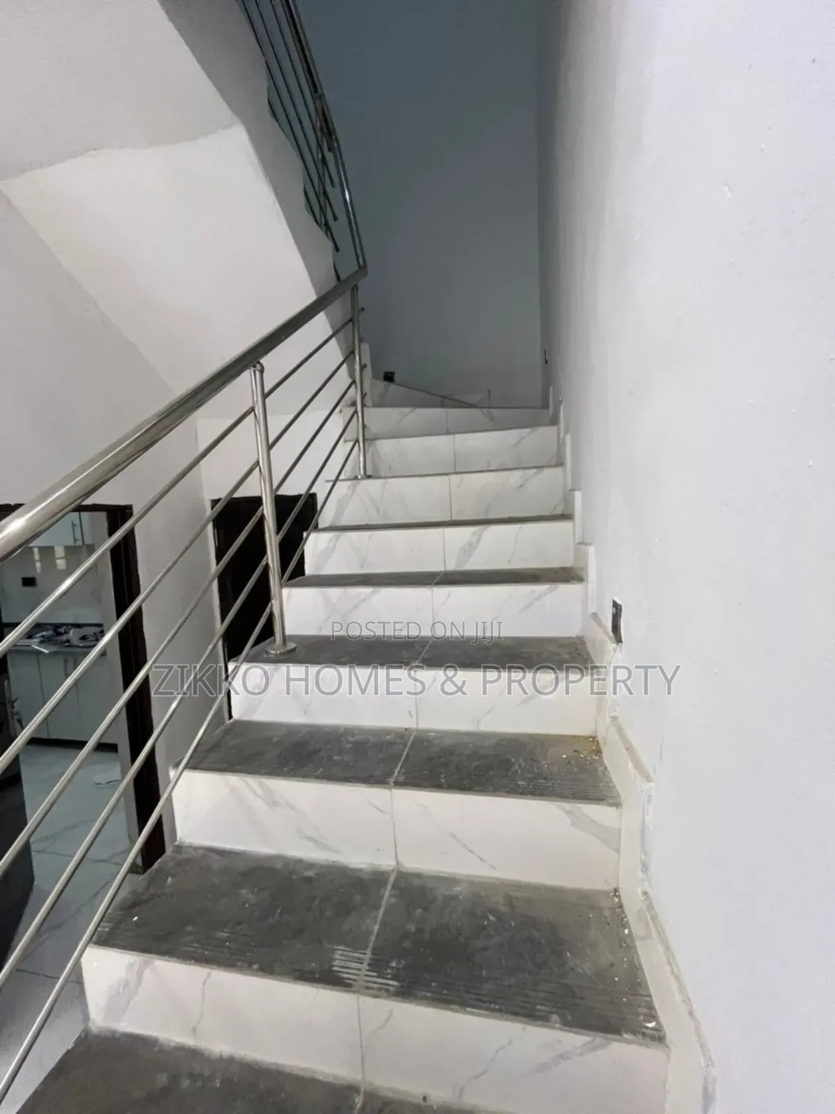 3bdrm Townhouse/Terrace in Abraham Adensaya, Lekki for sale
