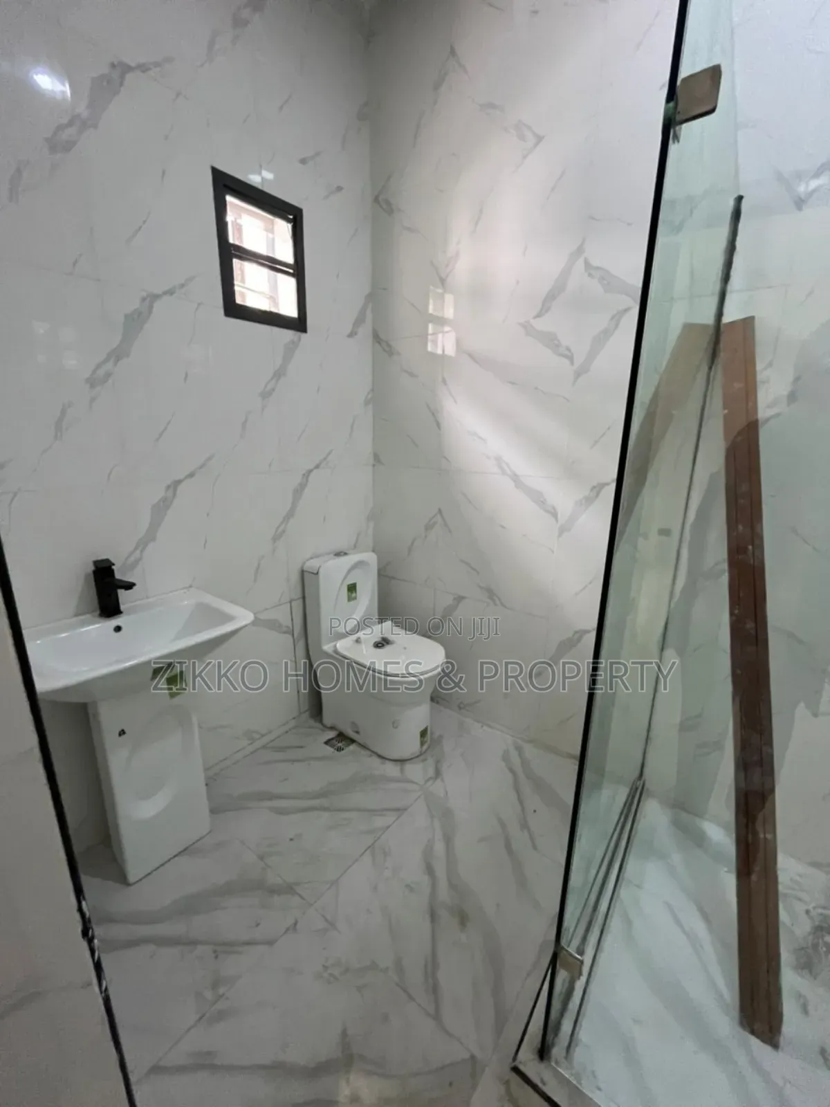 3bdrm Townhouse/Terrace in Abraham Adensaya, Lekki for sale