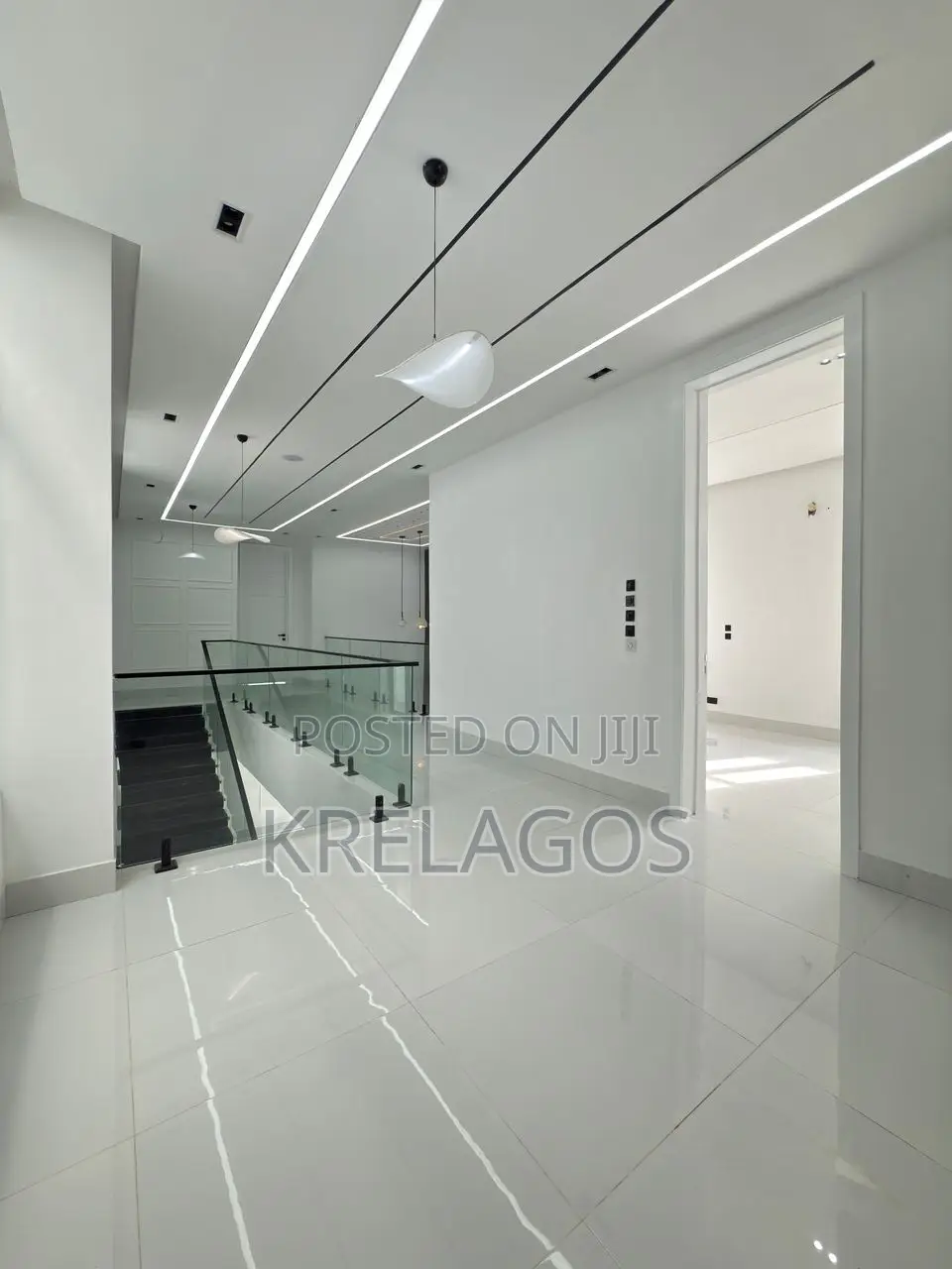 5bdrm Duplex in Oral Estate, Chevron for sale