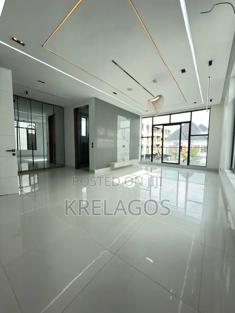 5bdrm Duplex in Oral Estate, Chevron for sale