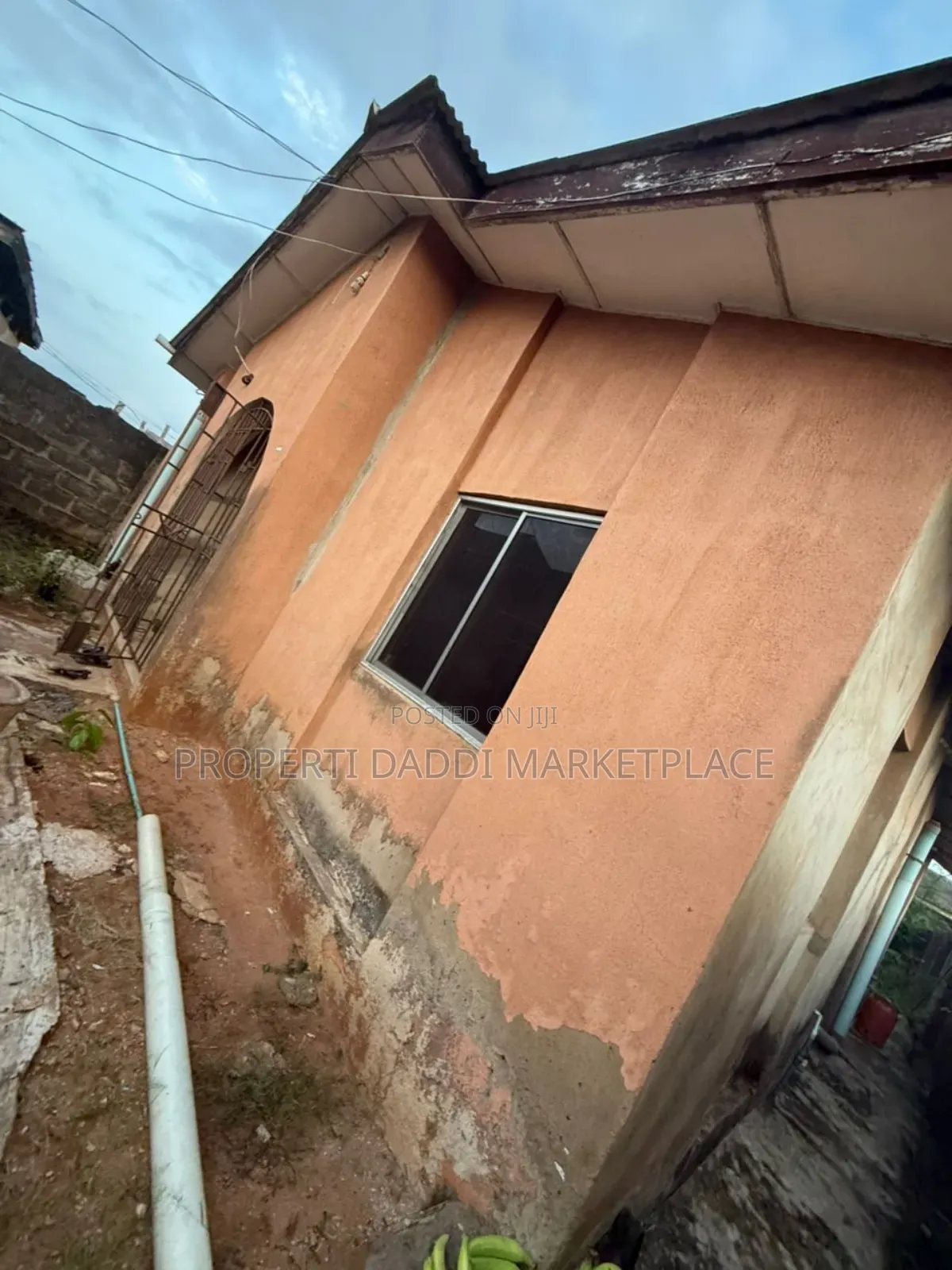 3bdrm Bungalow in Ayobo for sale