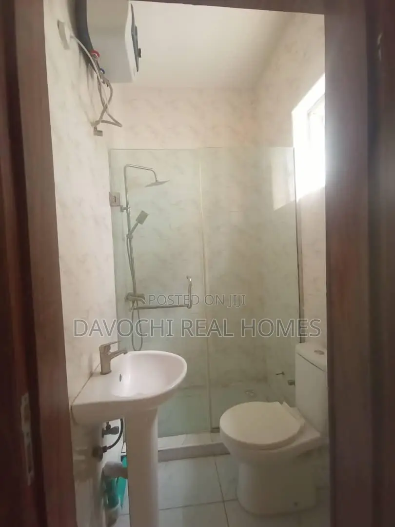 4bdrm Duplex in Orchid Road, Lekki Phase 2 for rent