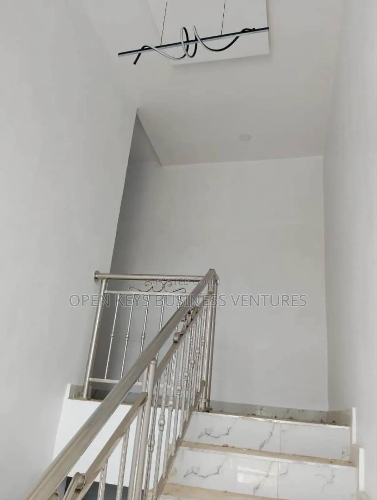 Furnished 4bdrm Duplex in Idishin Jericho for sale