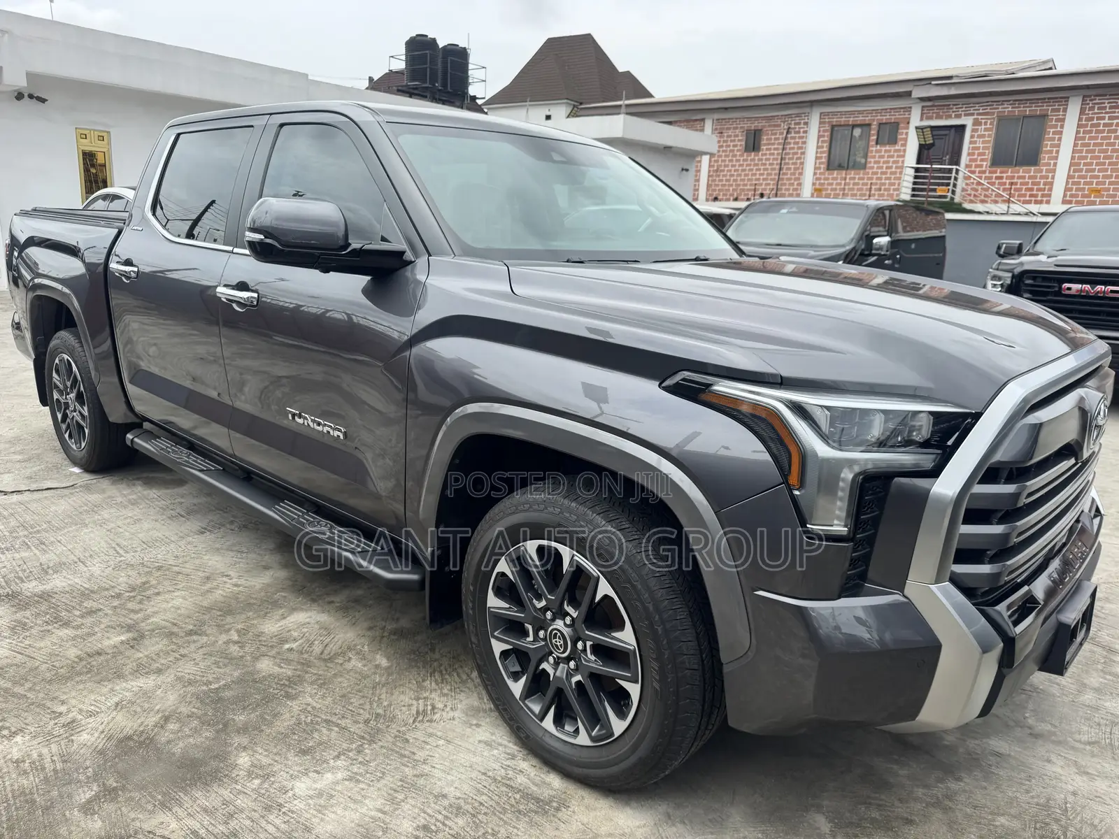 Toyota Tundra Limited CrewMax 5.5' Bed 2024 Gray