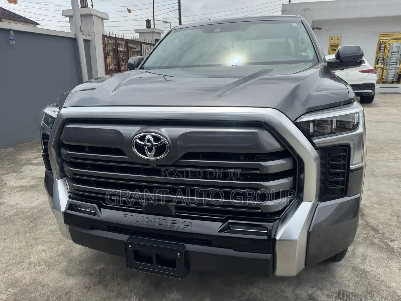 Toyota Tundra Limited CrewMax 5.5' Bed 2024 Gray