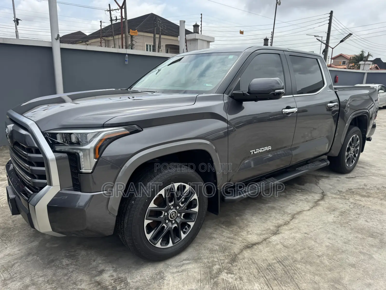 Toyota Tundra Limited CrewMax 5.5' Bed 2024 Gray