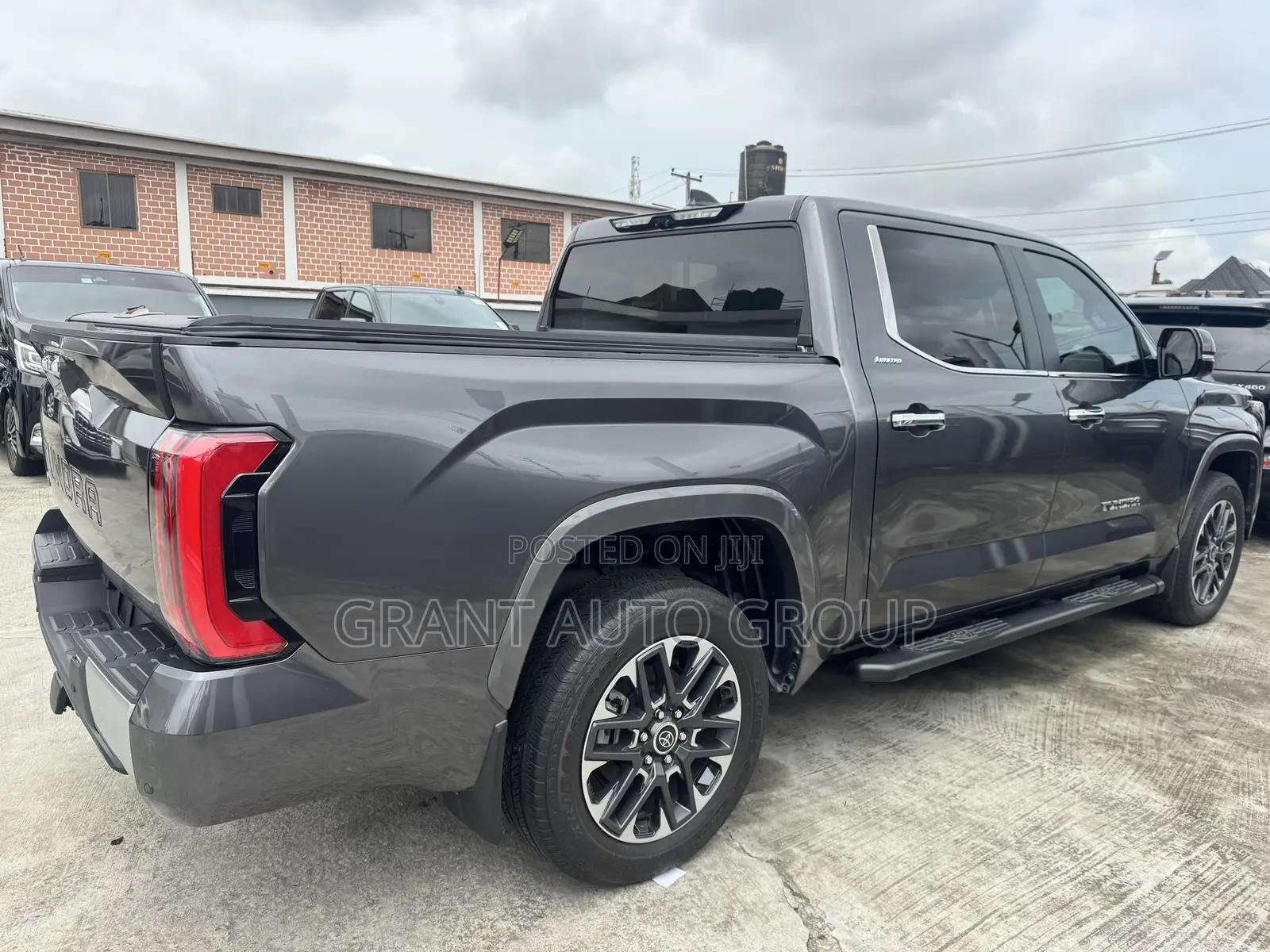 Toyota Tundra Limited CrewMax 5.5' Bed 2024 Gray