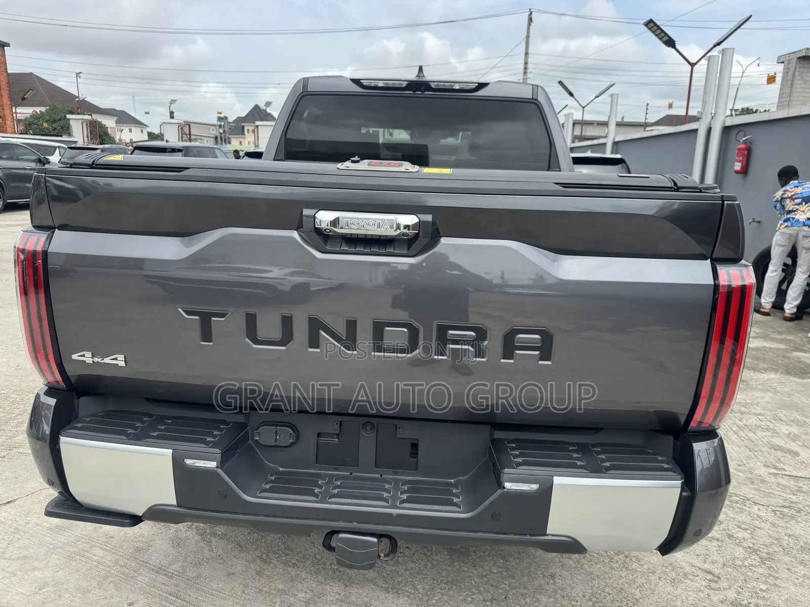 Toyota Tundra Limited CrewMax 5.5' Bed 2024 Gray