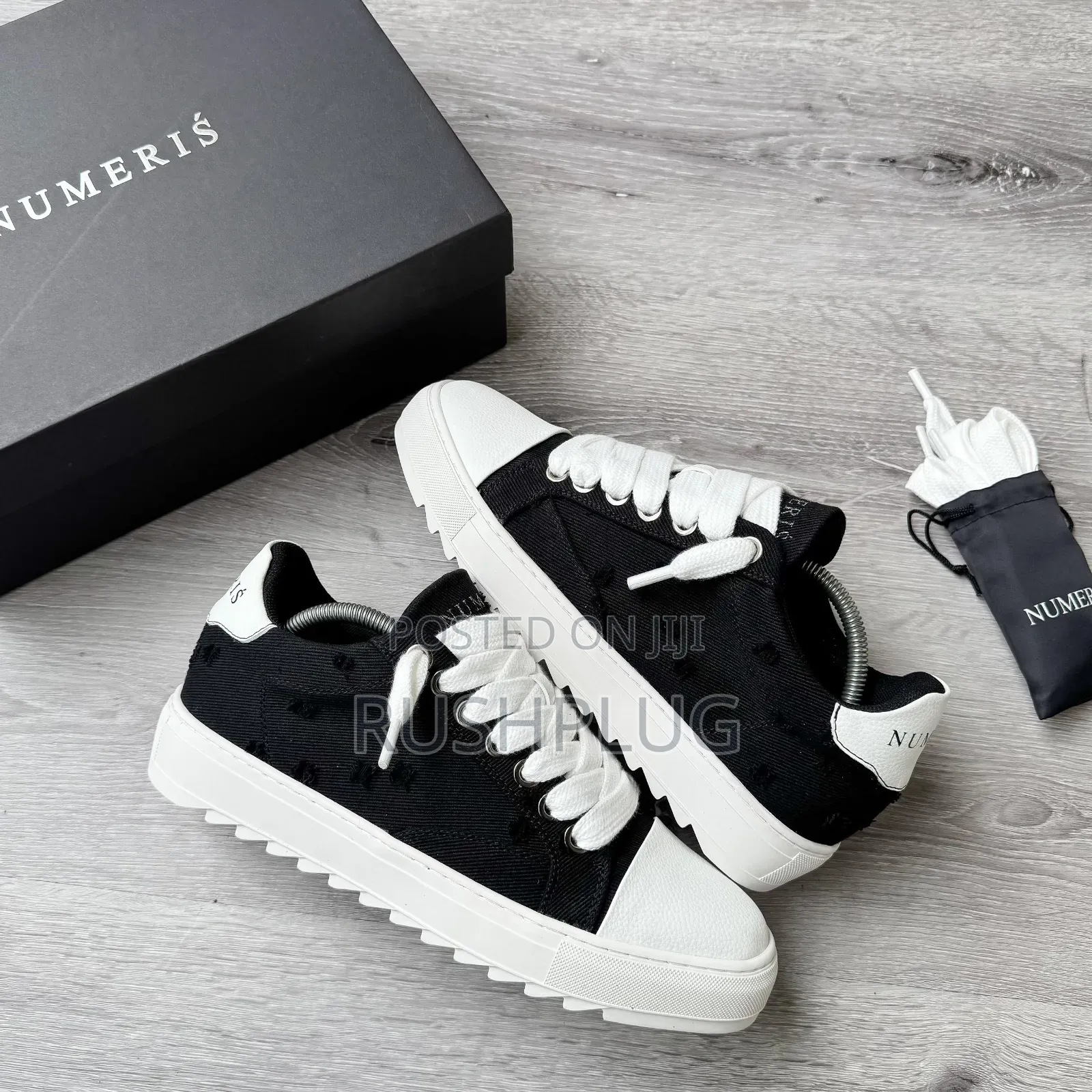 Numeris Atelier “Vintage Denim Black” Sneakers