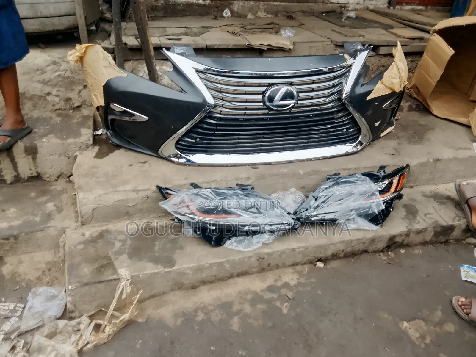 Complete Front Bumper for Toyota Lexus Es 2015