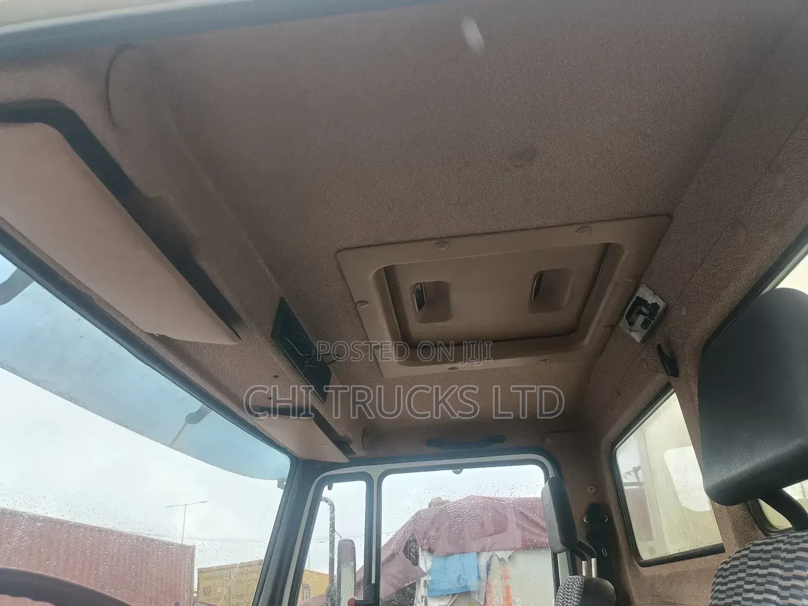 Mercedes Benz 814 Truck With Lift Gate Direct German