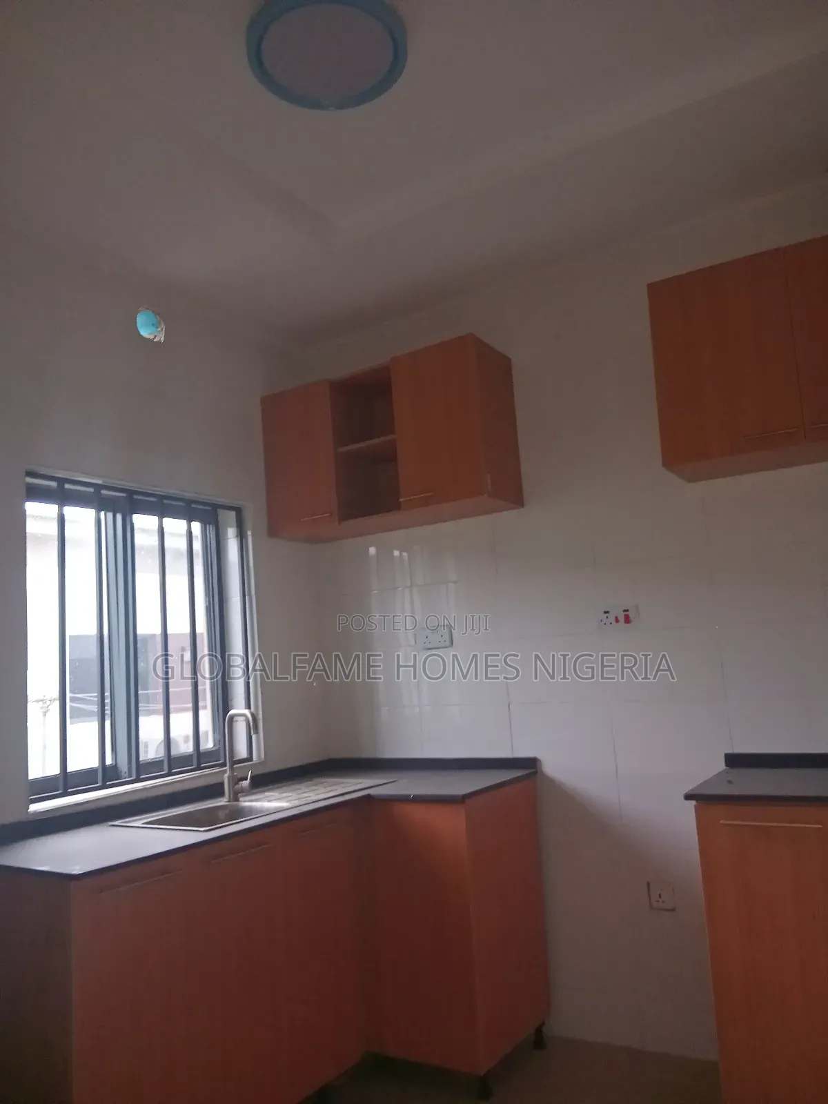 Furnished 3bdrm Bungalow in Beachwood Park, Lakowe for sale