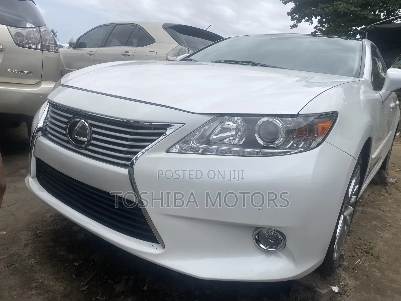 Lexus ES 350 FWD 2014 White