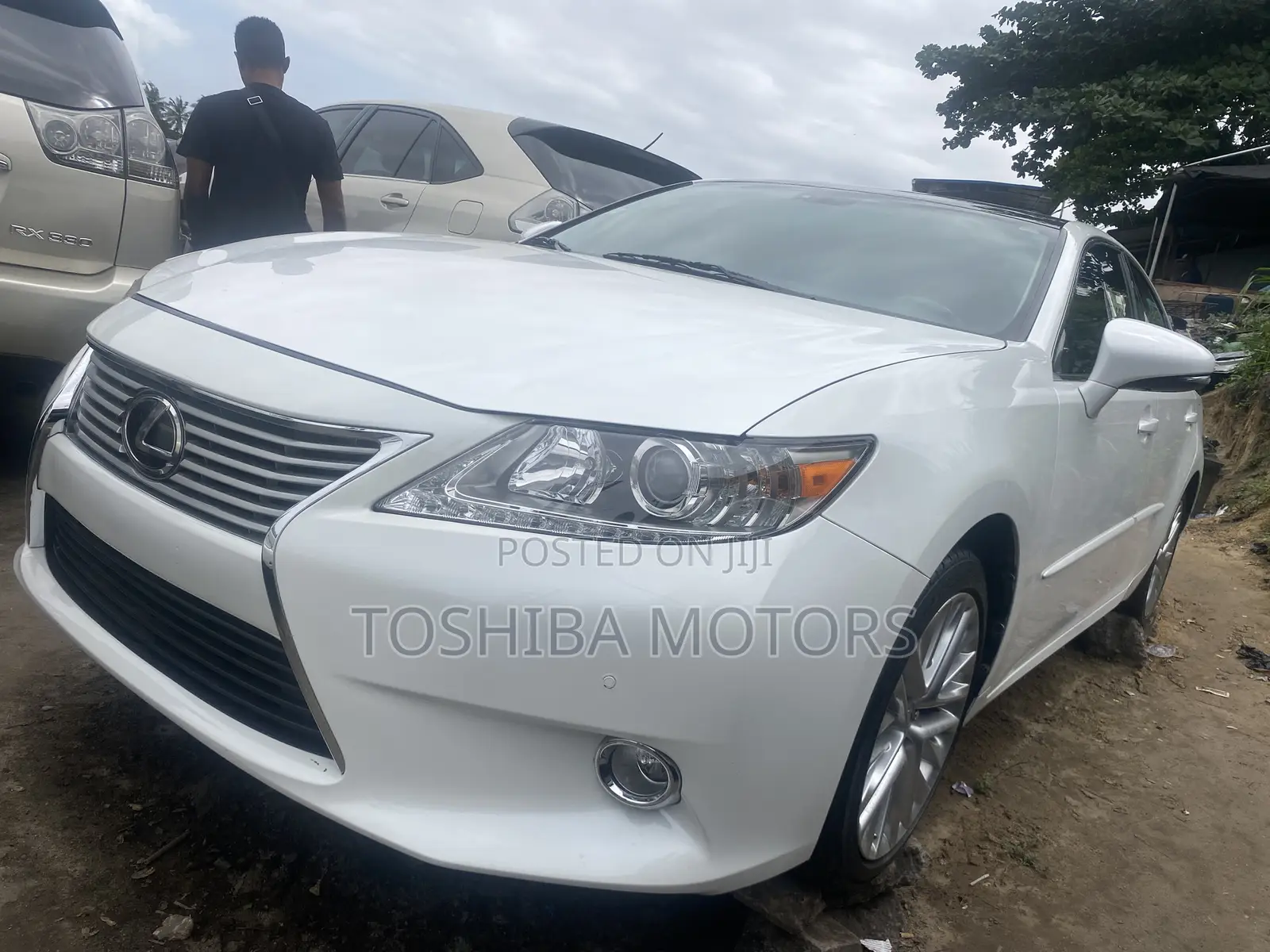 Lexus ES 350 FWD 2014 White