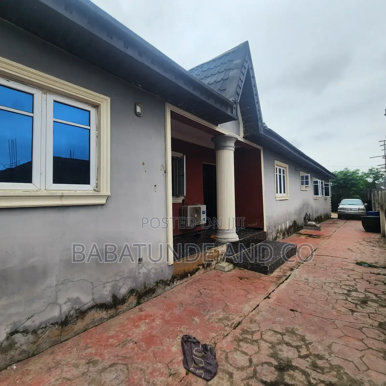 2bdrm Block of Flats in Akala Express for sale