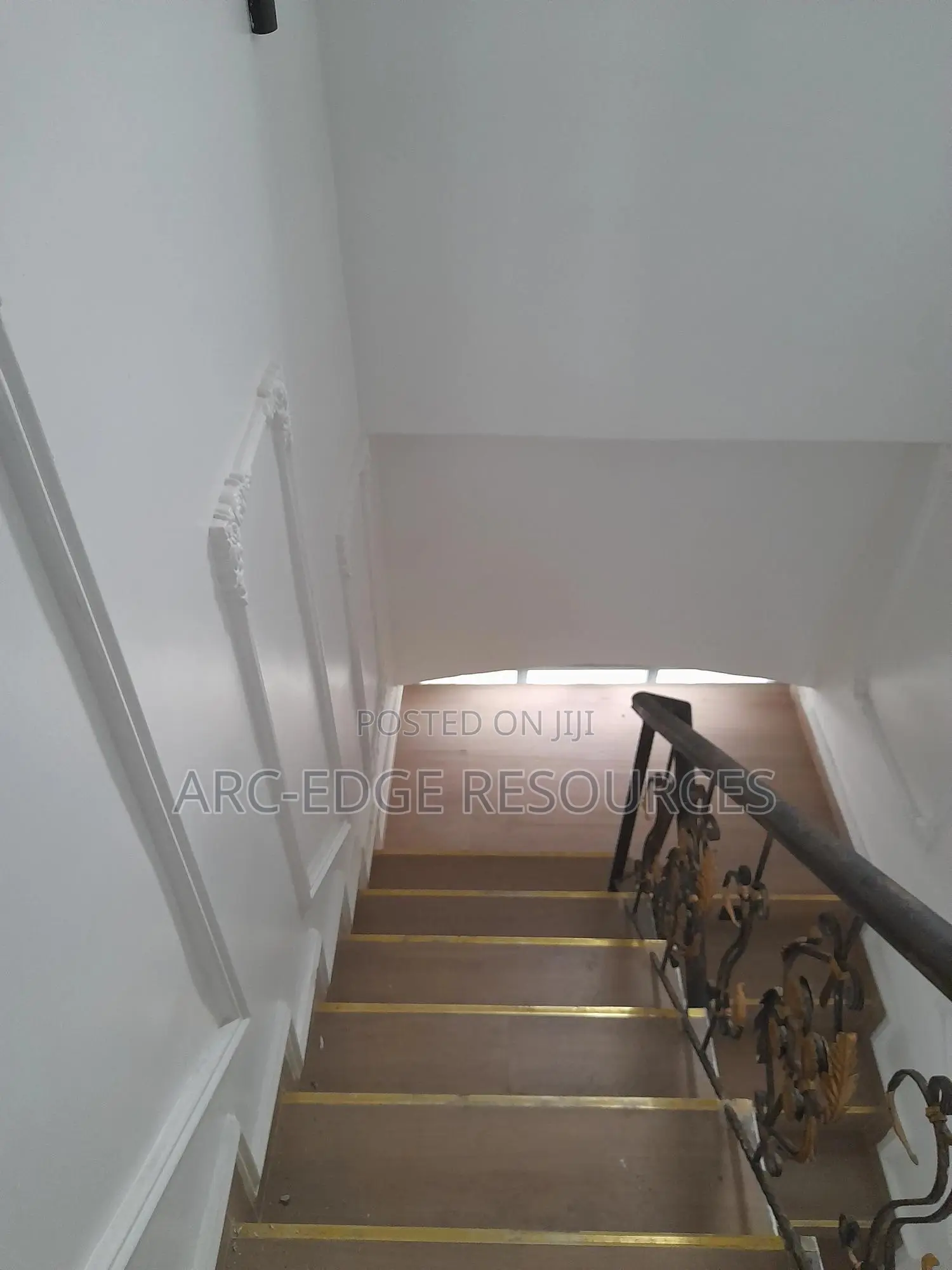 Furnished 5bdrm Duplex in Ago Palace for sale