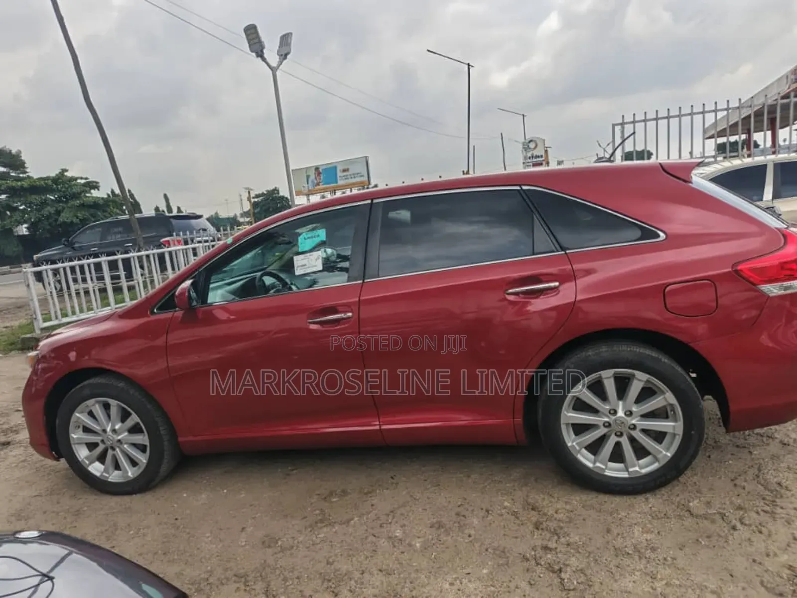 Toyota Venza AWD 2011 Red