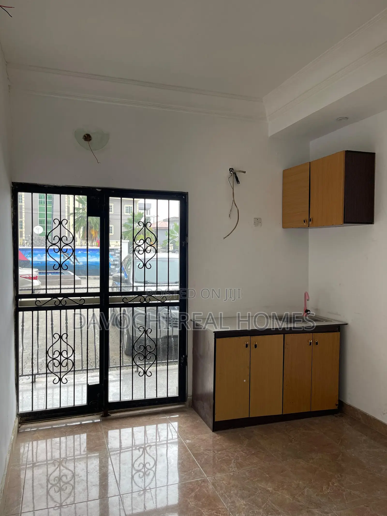 Mini Flat in Osapa London for rent
