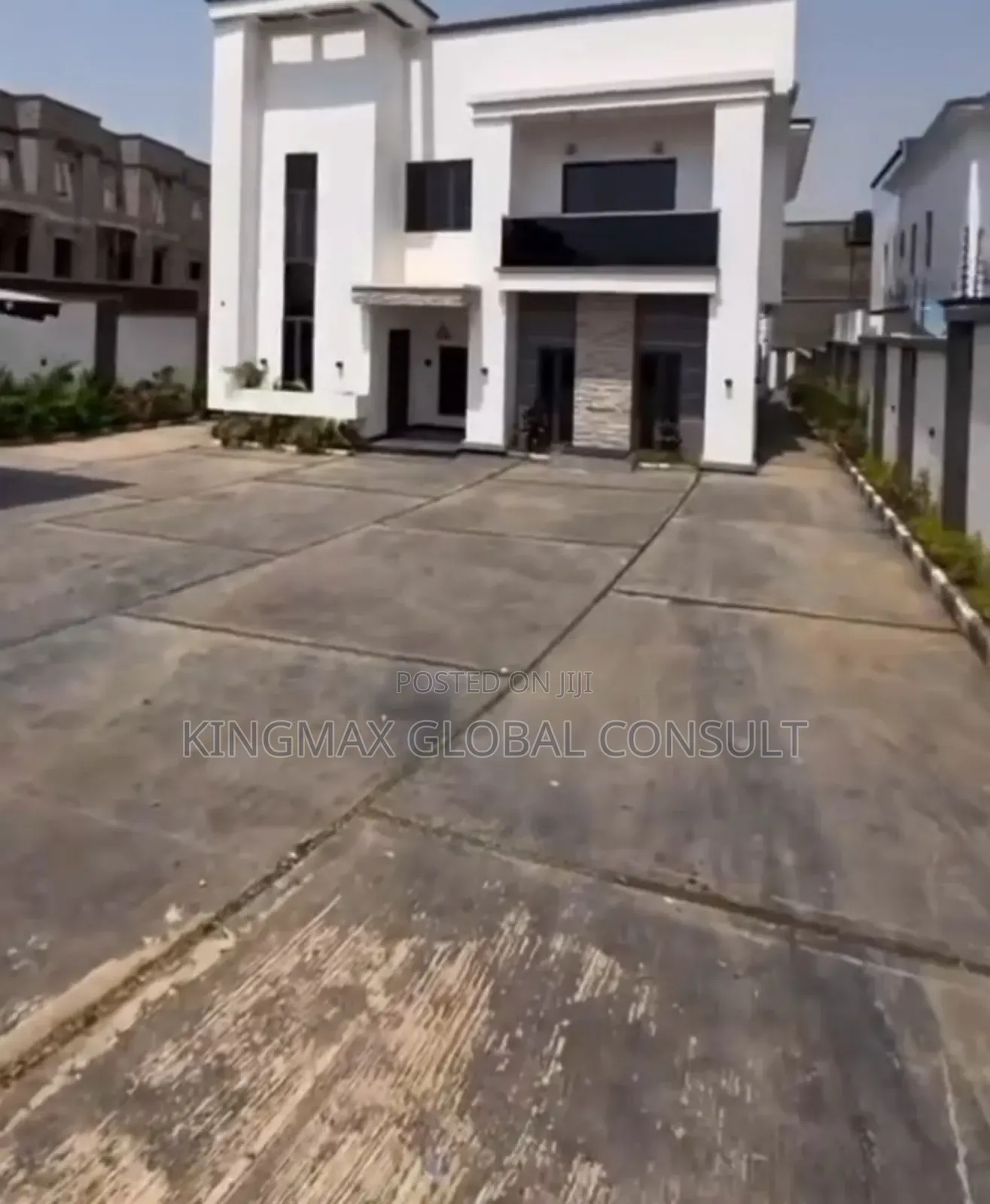 6bdrm Duplex in Guzape Main Abuja for sale