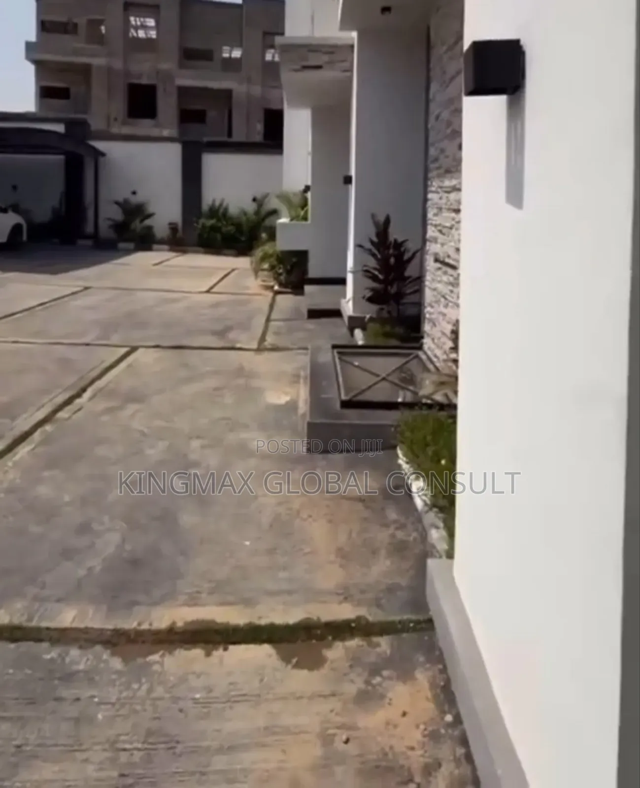 6bdrm Duplex in Guzape Main Abuja for sale