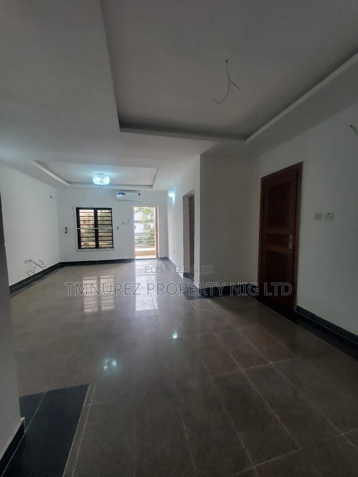 3bdrm Apartment in Lekki Phase1 for rent