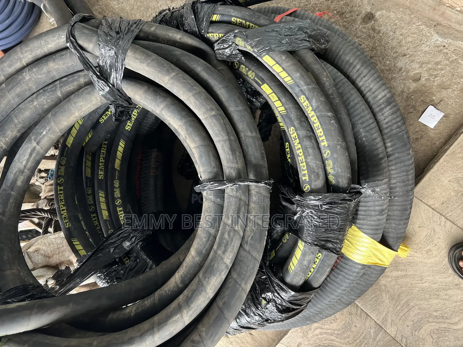 Black Air and Oil Hose