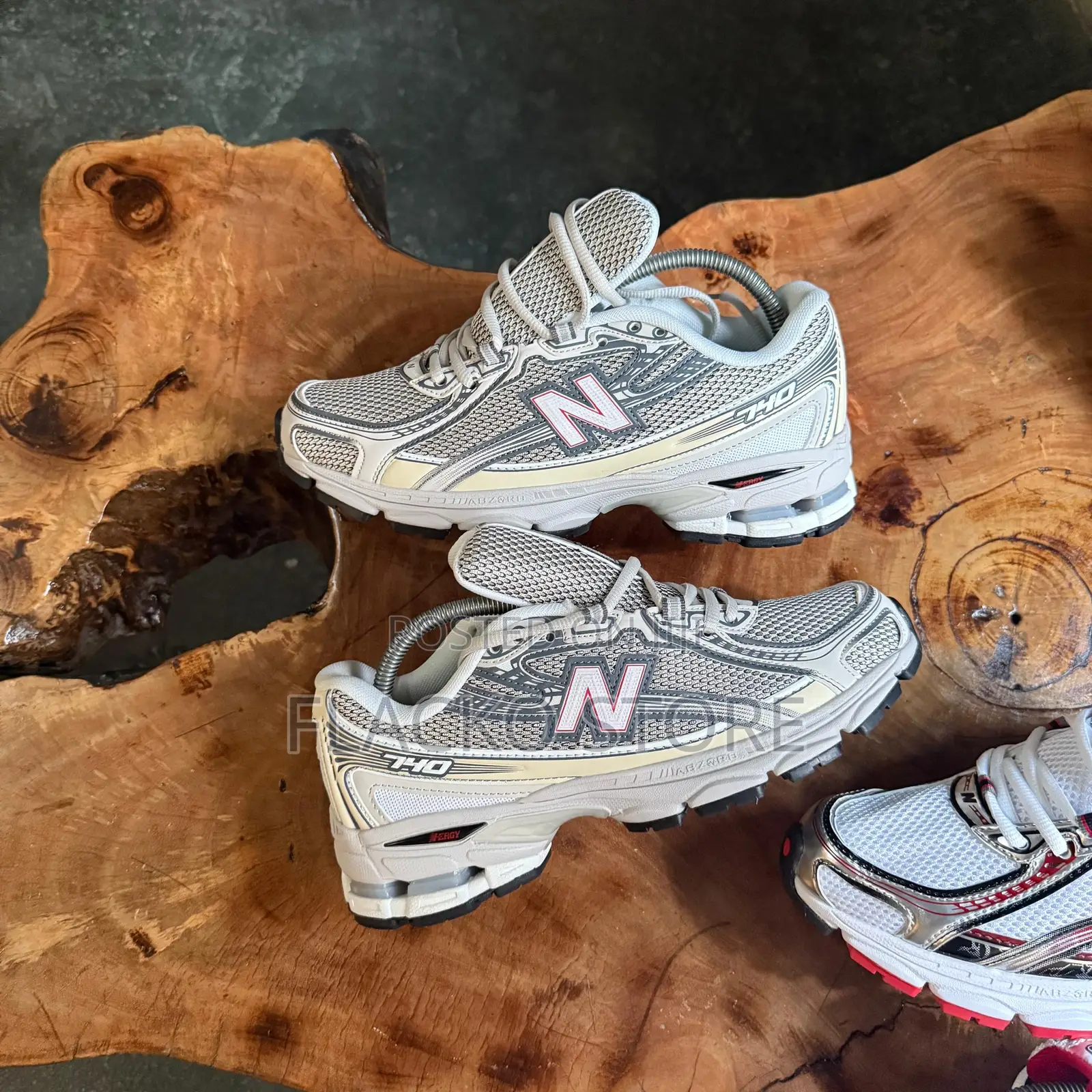 Original New Balance 740 Sneakers