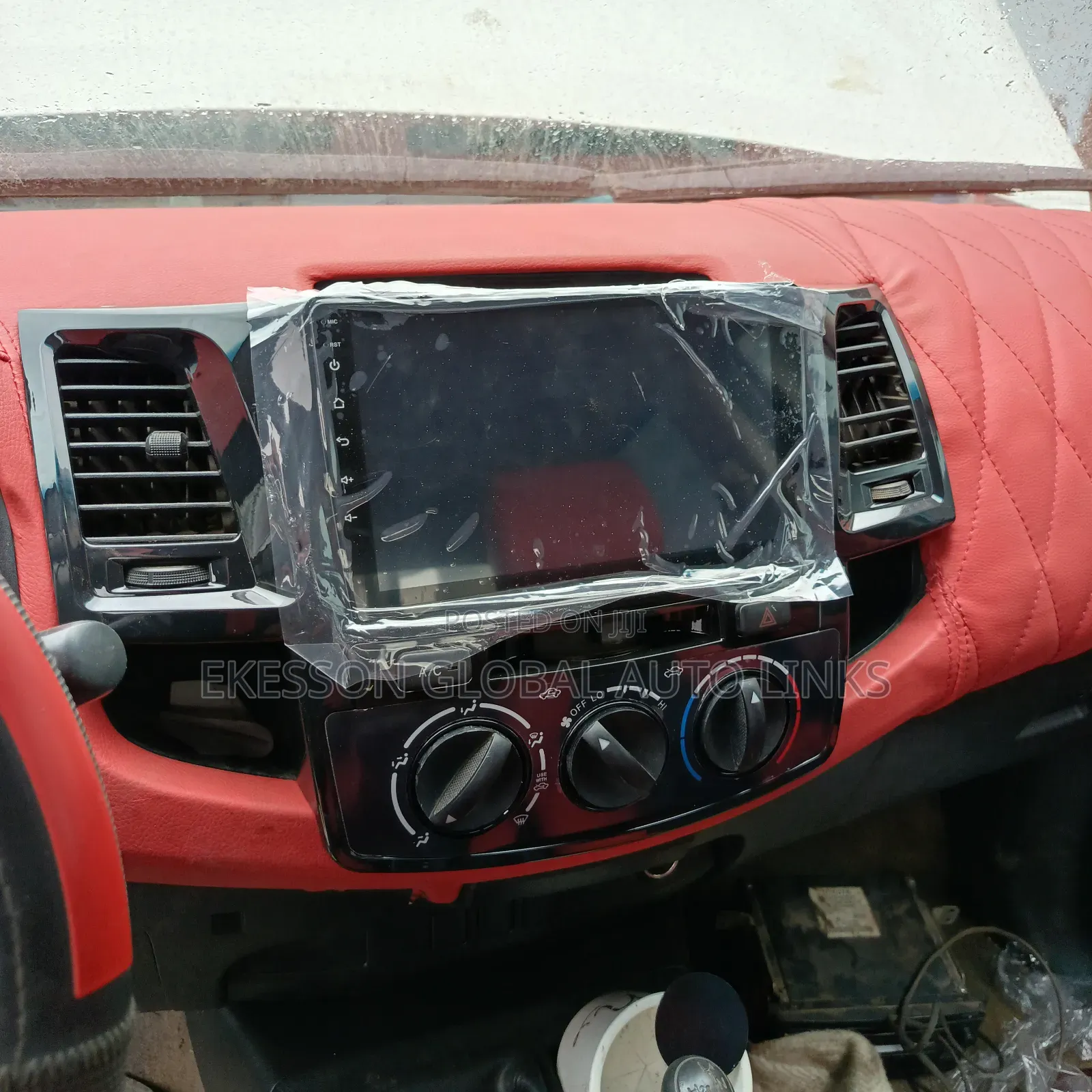 Toyota Hilux 2010-2018, Android Screen Radio, and Rear Camera and GPS