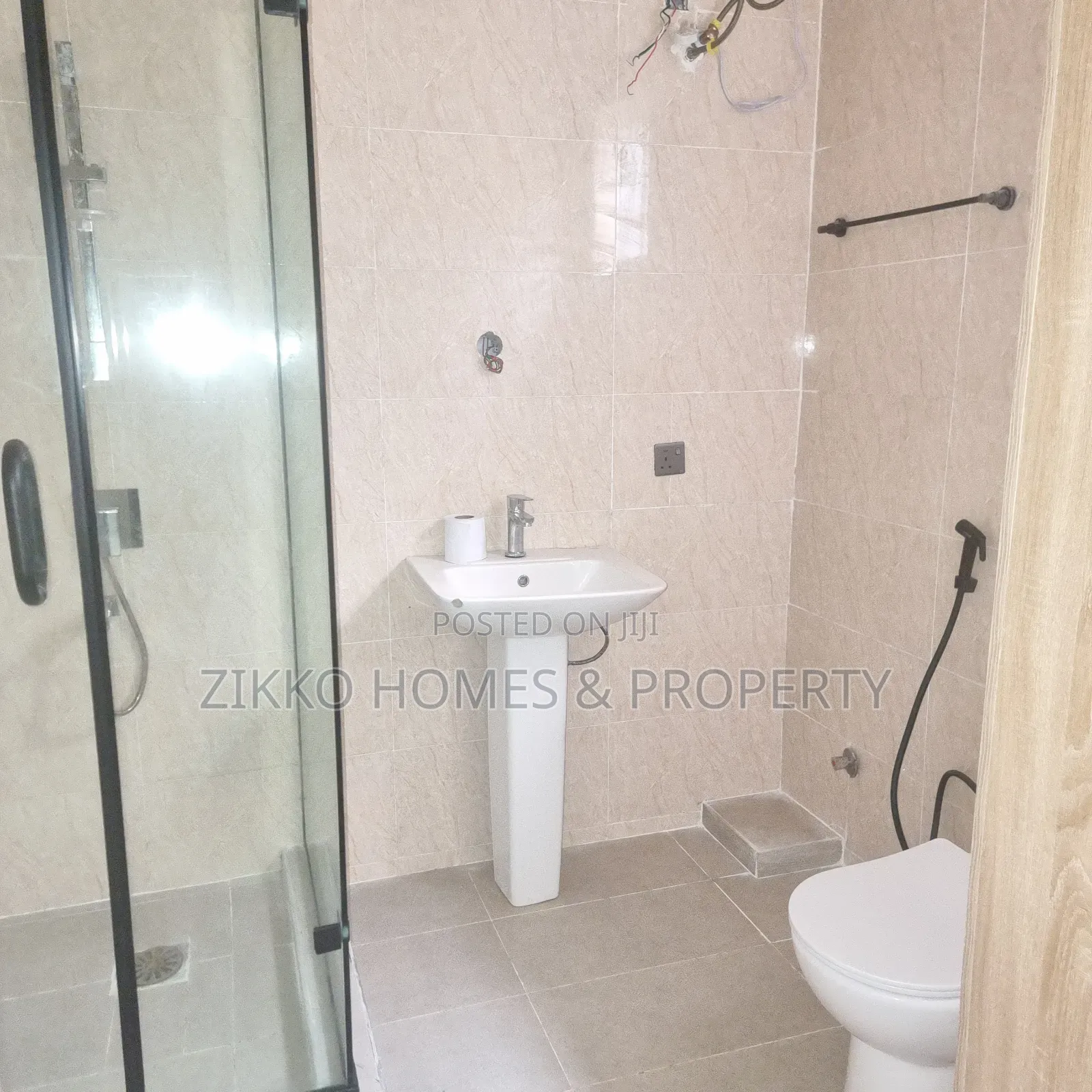 3bdrm Townhouse/Terrace in Abraham Adensaya, Lekki for sale