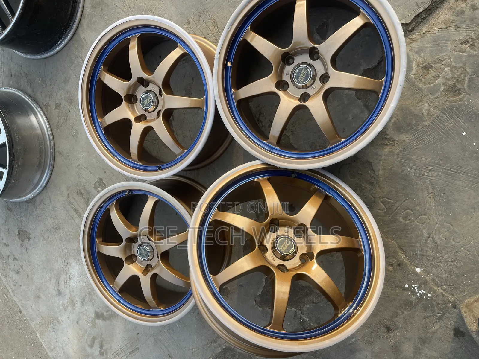 Sports Wheel 17-inch Gold
