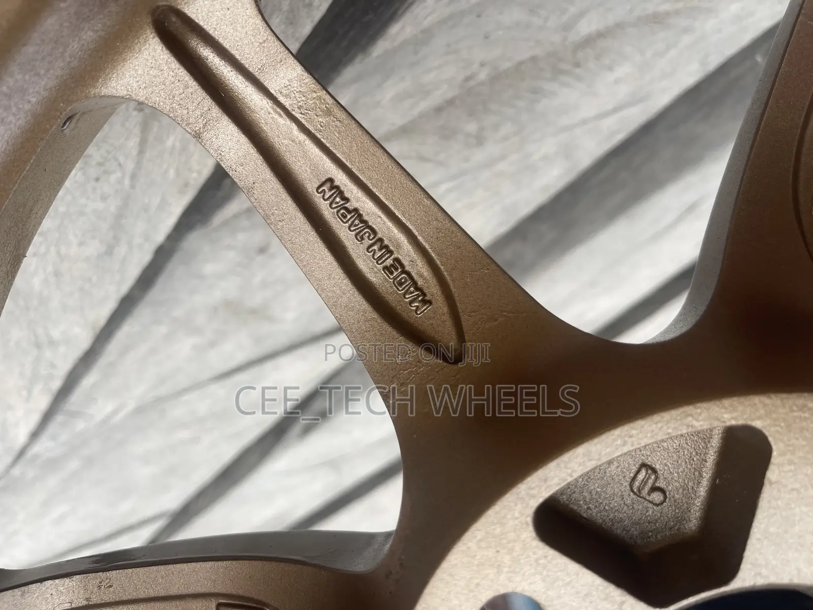 Sports Wheel 17-inch Gold