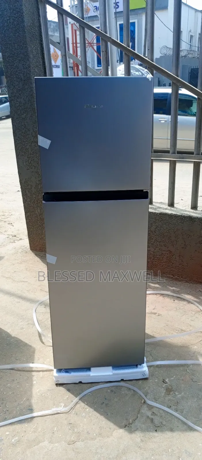 (Ref200dr) Double Door Hisense Refrigerator 154l
