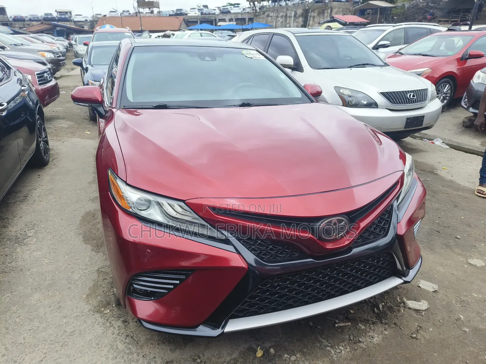 Toyota Camry XSE FWD (2.5L 4cyl 8AM) 2018 Red