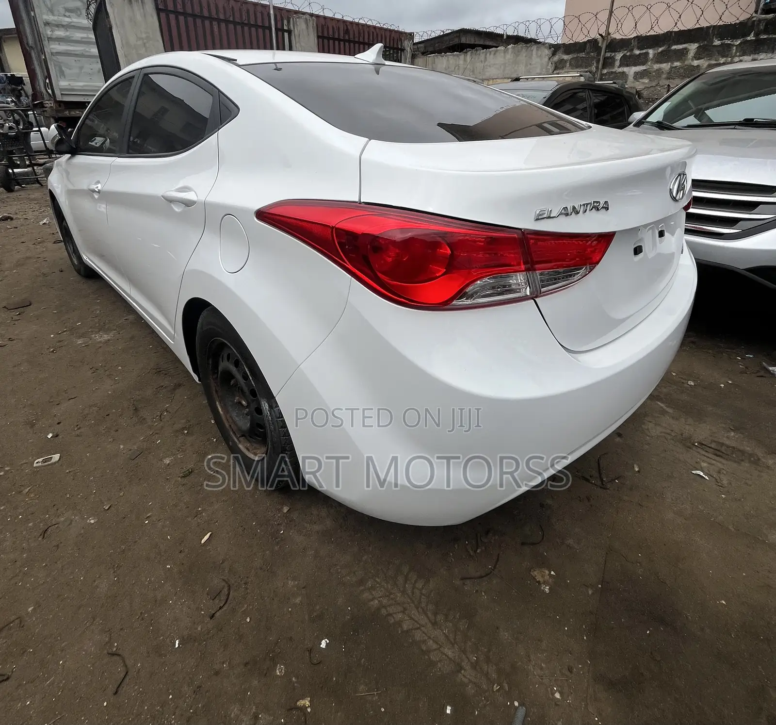 Hyundai Elantra 2012 White