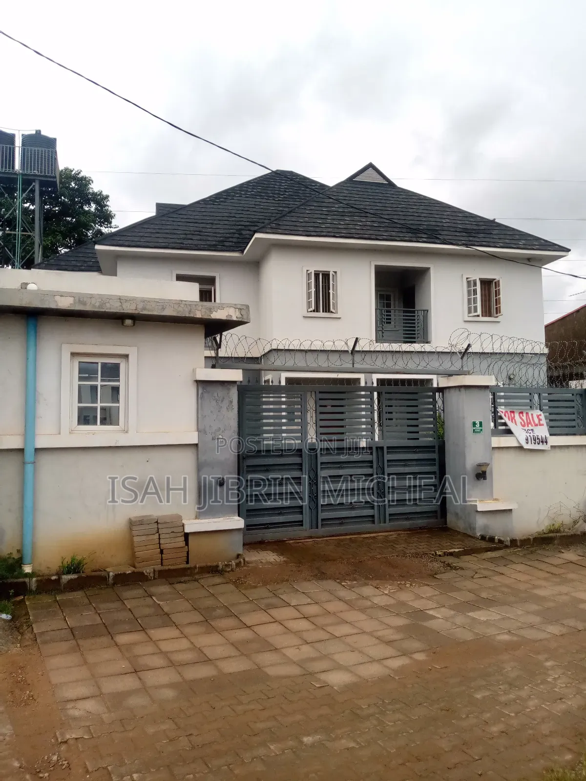 6bdrm House in F14 Estate Kubwa for sale